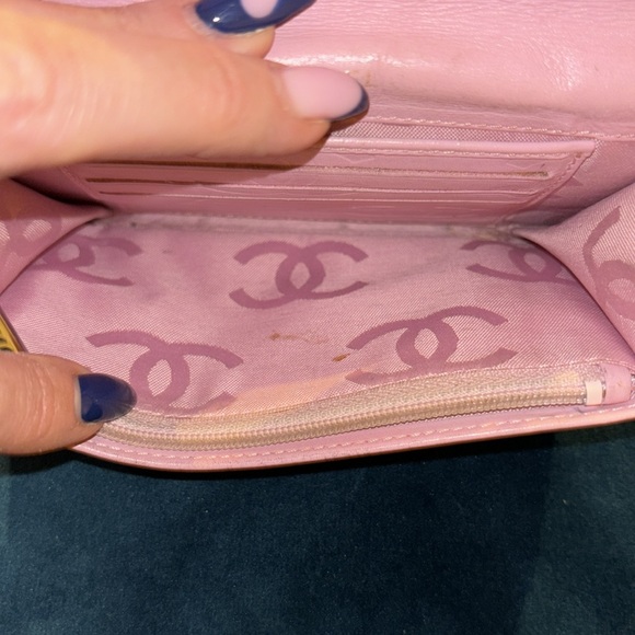 Chanel Pink Quilted Wallet - Picture 8 of 15